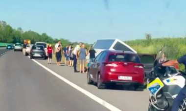 Un mort și mai mulți răniți, după ce un autocar plin cu copii s-a răsturnat pe autostrada A2. A fost activat Planul roşu de intervenţie