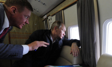 Fostul ministru rus Roman Starovoit a fost găsit mort la câteva ore după ce a fost demis de Vladimir Putin