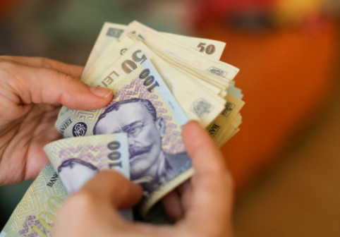 Cine va beneficia de asigurare de sănătate fără plata contribuției, de la 1 septembrie. Categorii de persoane scutite de CASS