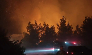 Incendiu puternic în Thassos: autoritățile sunt în alertă. Ce spune un român stabilit pe insulă despre situația de acolo