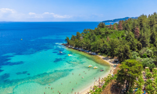Un român în vârstă de 37 de ani a murit în Thassos. El se afla în vacanță alături de soție și de cei trei copii