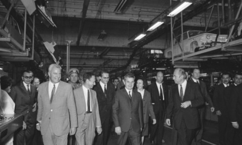 Miturile „raiului” comunist. Ceaușescu a plătit datoria externă, dar cu costuri uriașe pentru populație. Era România mai bogată?