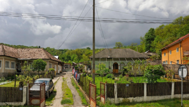 VIDEO Amenzi de până la 100.000 de lei pentru cei care construiesc fără autorizație, în propria curte, garaje, șoproane sau alte anexe