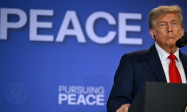 Trump spune că Zelenski poate încheia războiul „aproape imediat” dacă renunță la Crimeea și la aderarea Ucrainei la NATO