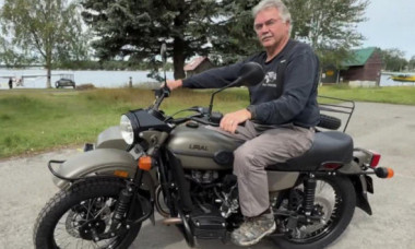 Un bărbat din Anchorage a primit, în timpul summitului din Alaska, o motocicletă nouă cadou de la Vladimir Putin