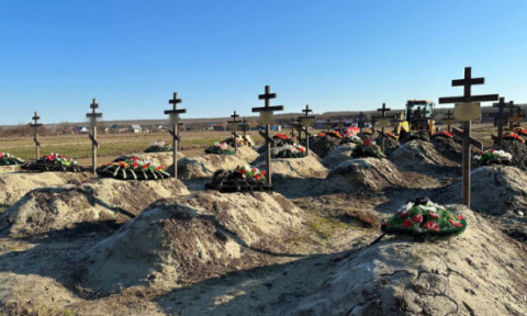 Mă mărit cu tine... dacă mori. Schema prin care „văduvele negre” din Rusia se îmbogățesc pe seama soldaților uciși în Ucraina