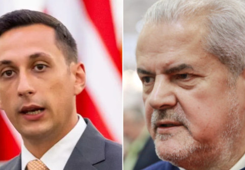 „Un oarecare păcălici”, despre un „fost pușcăriaș”: „E supi că-i tai banii de la stat”