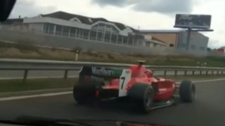 „Șoferul fantomă” al unei mașini tip Formula 1, identificat în sfârșit de polițiști: bolidul alerga pe autostrăzi din 2019