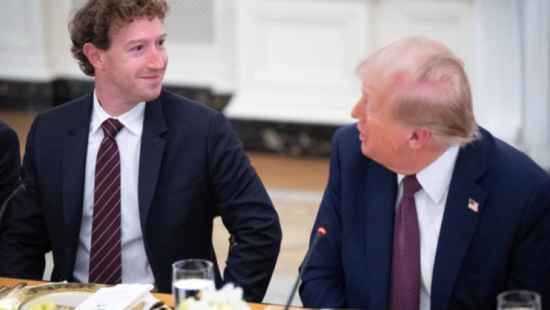 VIDEO Moment jenant pentru Mark Zuckerberg la Casa Albă, când a vrut să-i facă pe plac lui Trump
