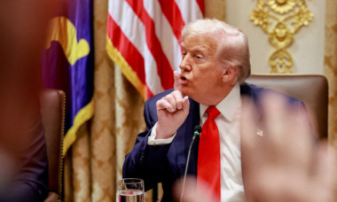 „Liniște, purcelușo”. Derapaj marca Donald Trump la adresa unei jurnaliste care l-a înfuriat cu întrebări despre Epstein