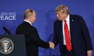 Trump l-a invitat pe Putin în Consiliul pentru Pace „pe canale diplomatice”