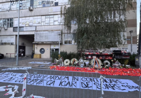 VIDEO. Momentul în care jandarmii îl amendează cu 3,000 de lei pe organizatorul marșului de comemorare Colectiv