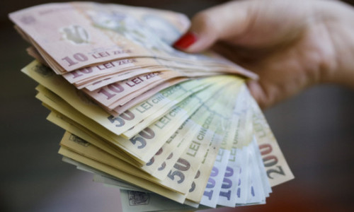 Câți bani a strâns Guvernul după aplicarea CASS de 10% pentru mame și pensionari. Primele cifre ale lunii septembrie