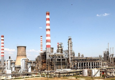 Statul român renunță la preluarea rafinăriei Lukoil. Vânzarea va fi făcută în două etape (surse)