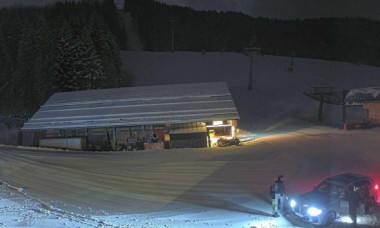 Ca-n filme: doi români au furat un seif dintr-o stațiune de schi austriacă. L-au târât pe pârtie, până la mașină