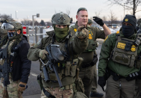 Un moment de cotitură pentru America: De ce uciderea femeii din Minneapolis de către un agent de imigrare ar putea avea urmări profunde