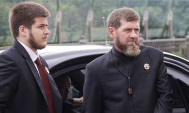 Fiul lui Kadîrov, în stare critică după un accident de mașină în Groznîi. Urmează să fie dus la Moscova (surse)