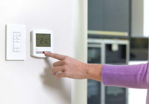 Temperatura ideală în locuință iarna: câte grade recomandă specialiștii ziua și noaptea pentru un somn profund