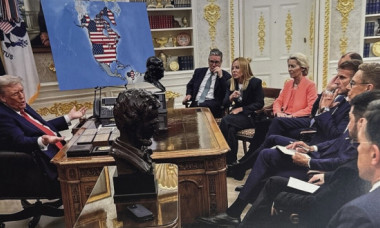 Trump își atacă aliații: publică mesaje private de la Macron și Rutte și hărți false cu țări sub steag SUA