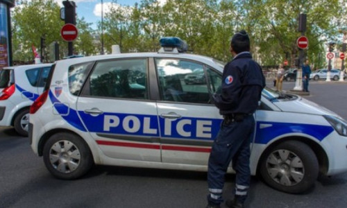 Încă un caz șocant în Franţa: Un copil de 5 ani a fost drogat şi violat de 10 bărbaţi, inclusiv de tatăl său