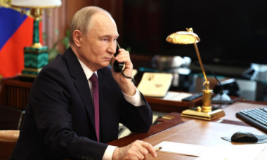 Lege nouă în Rusia: FSB capătă puterea de a tăia comunicațiile, în condițiile stabilite de Putin