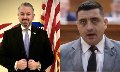 Dragoș Sprînceană îl acuză pe George Simion că a făcut lobby ca România să fie exclusă din Visa Waiver: „Un mic trădător”. Reacția AUR