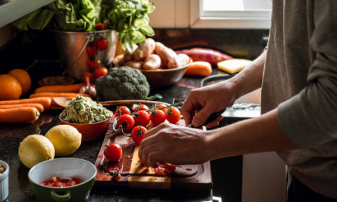 Cea mai rapidă și sănătoasă mâncare gătită acasă. Recomandări de la bucătari cu experiență