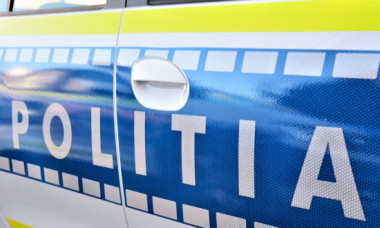 Bărbat de 61 de ani, găsit mort într-un taxi parcat în Sectorul 1. Poliția a fost alertată prin 112