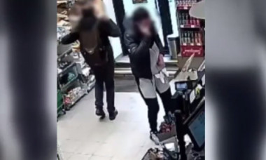 Un irlandez de 22 de ani, înjunghiat de un prieten de aceeaşi naţionalitate într-un apartament închiriat în Bucureşti