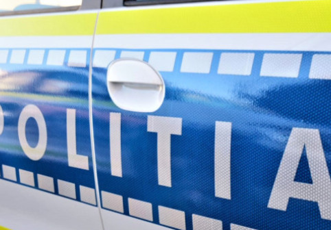 Bărbat de 61 de ani, găsit mort într-un taxi parcat în Sectorul 1. Poliția a fost alertată prin 112