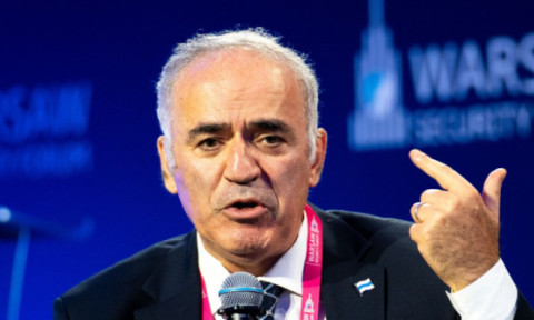 „Aveți ordin să trageți dacă Putin trece granița?”. Gari Kasparov a numit singurul lucru care-l oprește pe dictator să atace Europa