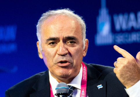 „Aveți ordin să trageți dacă Putin trece granița?”. Gari Kasparov a numit singurul lucru care-l oprește pe dictator să atace Europa