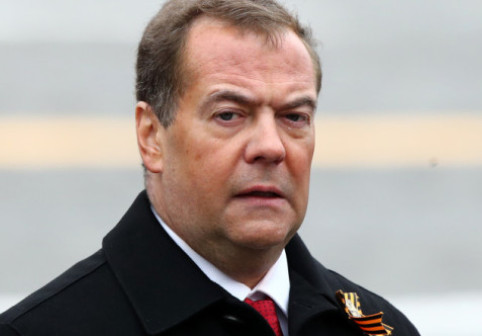 Schimb de replici între MAE român și Dmitri Medvedev: „Soldații pot intra și fără vize, ca în 1945”