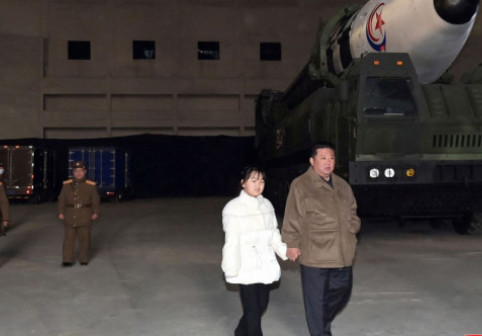 Kim Jong-un și-a numit fiica în vârstă de 13 ani în funcția de „director general” al armelor nucleare din Coreea de Nord