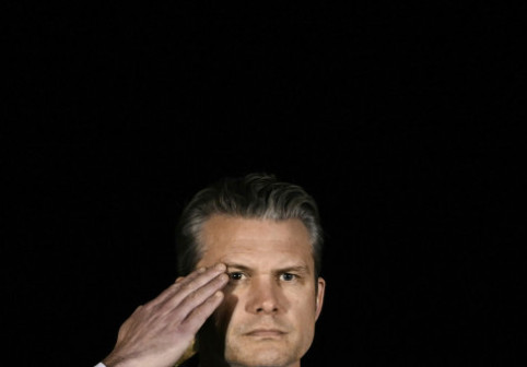 Hegseth, la slujba de la Pentagon: „Fie ca fiecare glonț să-și găsească ținta împotriva dușmanilor măreței noastre națiuni”