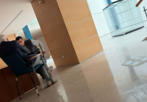 În timp ce PSD amenință că rupe Coaliția, opoziția formată din George Simion și Călin Georgescu se întâlnește la Biblioteca Națională