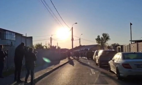 VIDEO Primele imagini cu locul din Galați în care au căzut fragmente de dronă. MApN: „Este un incident grav”