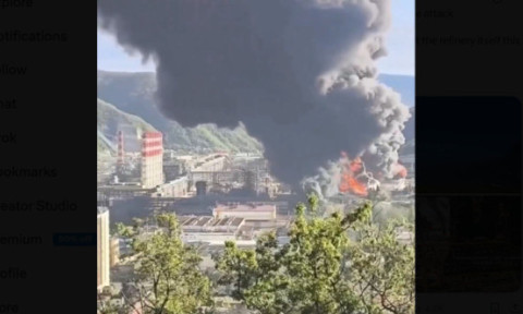 „Cea mai mare catastrofă ecologică”. Ucraina a distrus o rafinărie uriașă a Rusiei de pe coastă Mării Negre