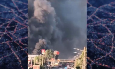 Incendiu uriaș la un depozit de cauciucuri din Bragadiru. A fost emis mesaj RO-Alert