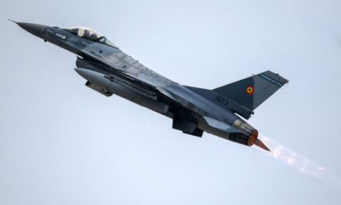 Prima reacție a NATO după ce un avion F-16 românesc a doborât o dronă în spaţiul aerian al Estoniei