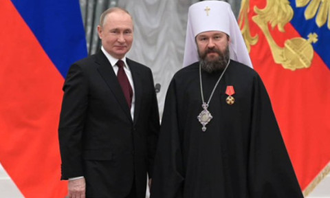 Un mitropolit rus decorat de Putin a fost reținut în Cehia pentru că ar fi deținut droguri. Reacția înaltului prelat