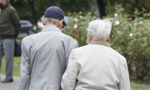 Doi pensionari au devenit milionari în euro după ce au dat statul în judecată în urma unor lucrări împotriva inundațiilor