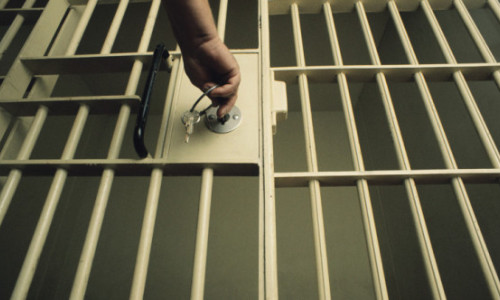 Un bărbat din Capitală a făcut închisoare degeaba aproape o lună după ce polițiștii l-au identificat greșit. Cum s-a întâmplat totul