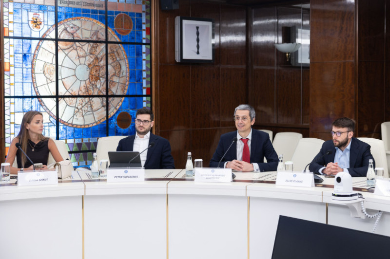 Sursa: Guvern | Poza 2 din 5