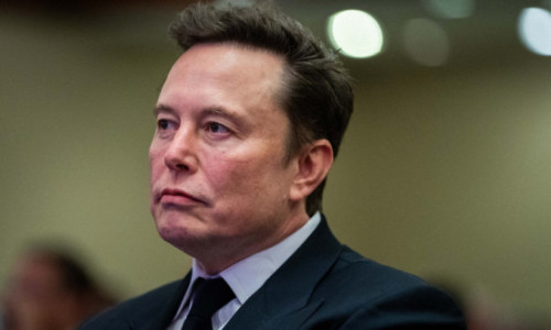 Elon Musk i-a spus unei foste iubite că are nevoie de „o legiune de copii înainte de începerea unui război civil”