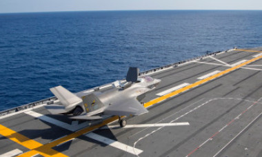 Cursă pentru recuperarea avionului F-35 căzut în mare. Marea Britanie şi SUA promit să găsească epava înaintea Rusiei