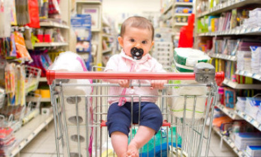 O femeie a încercat să cumpere un copil cu 500.000 de dolari într-un supermarket din Texas