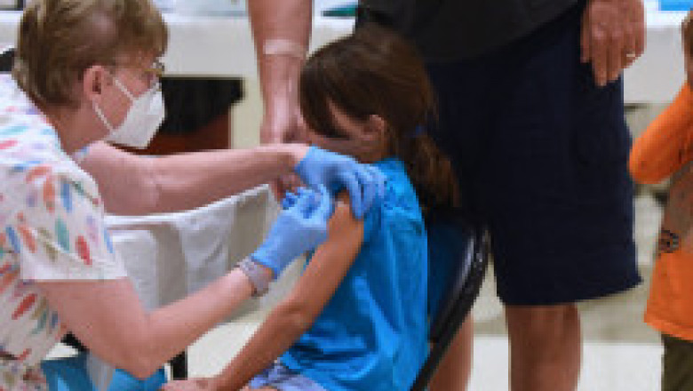 De azi, pot fi vaccinați anti-Covid și copiii între 5 și 11 ani. În țară sunt 200 de cabinete de imunizare pediatrică