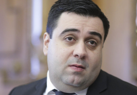 Percheziții DNA la fostul ministru al Transporturilor Răzvan Cuc. El este vizat într-un dosar de mită (surse)