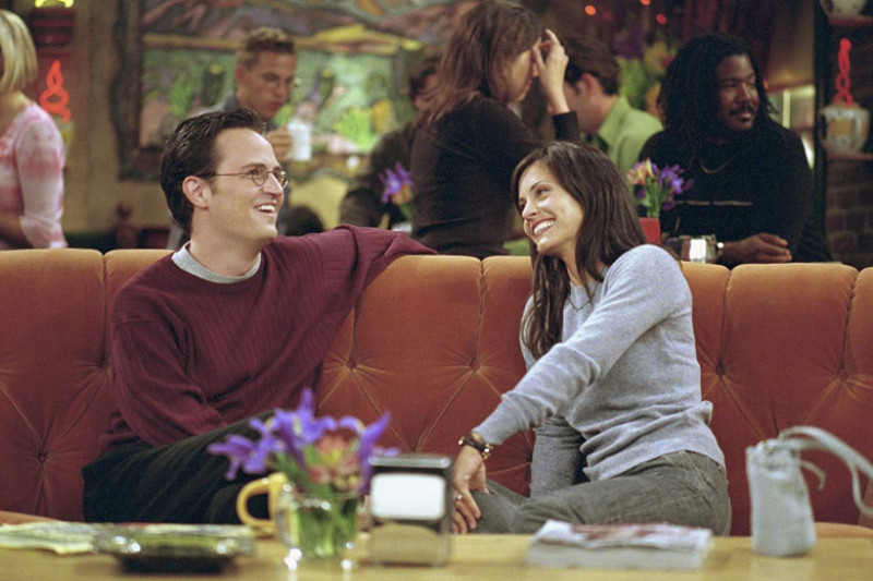 Matthew Perry „a fost întotdeauna îndrăgostit" de Courtney ...